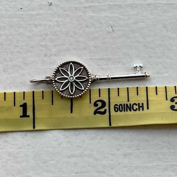 Tiffany & Co. Silver Key Necklace with real diamond - Picture 6 of 6